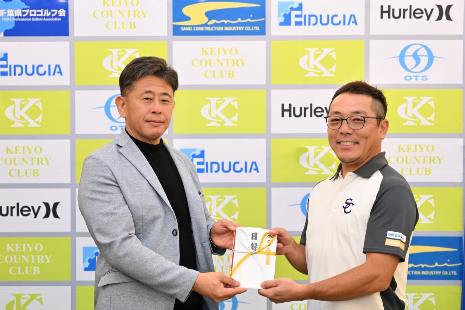 ベストシニアを受賞した菊池純プロ